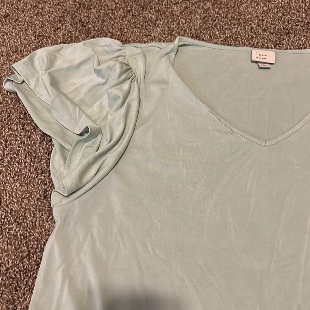 A2. Flowy Sleeve Top